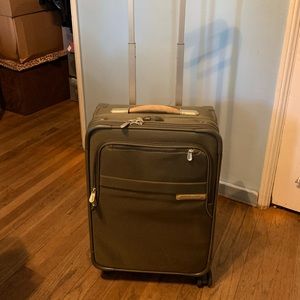 Briggs & Riley Carry on spinner expandable
